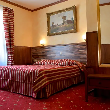 Hansa Hotelli 3*